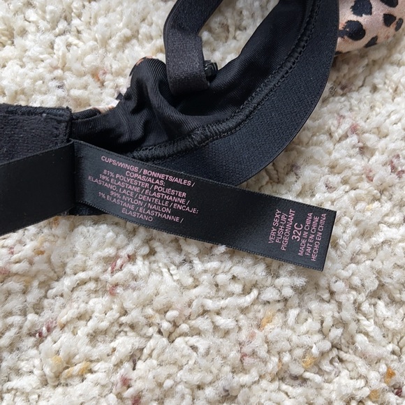 Victoria’s Secret Leopard Print Lace Trim Push-up Bra - Size 32C - Picture 4 of 4